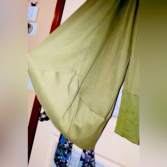 NWT CNFIO Sz-XL Easy Coordinate Cardigan- Comfort & Confidence Soft & Fresh Look - Picture 2 of 16